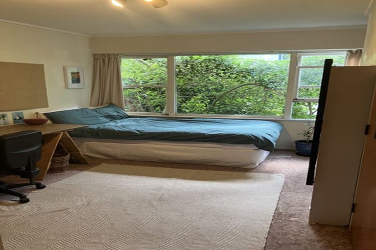 Photo of property in Newman Court Apartments, 2 Newman Terrace, Thorndon, Wellington, 6011