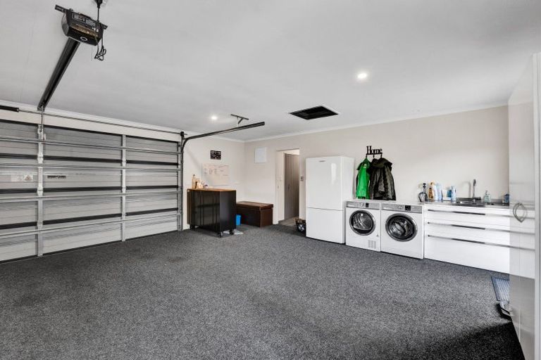 Photo of property in 38 Montague Grove, Stratford, 4332