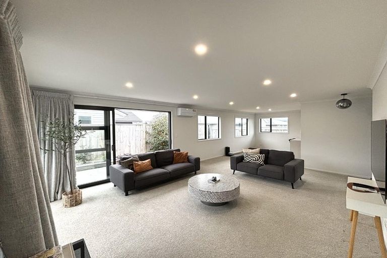 Photo of property in 110 Roberts Line, Kelvin Grove, Palmerston North, 4414