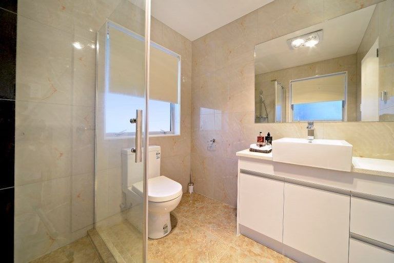 Photo of property in 5 Castlederg Drive, Flat Bush, Auckland, 2019