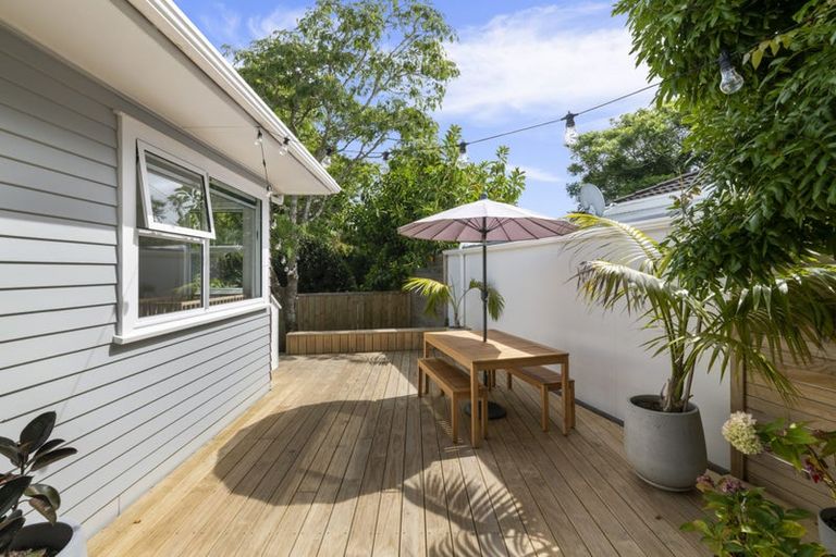 Photo of property in 1/24a Wolsley Avenue, Milford, Auckland, 0620