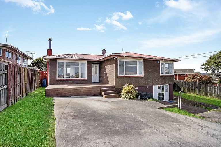 Photo of property in 18 Prangley Avenue, Mangere, Auckland, 2022