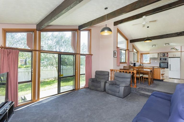 Photo of property in 16 Campion Road, Riverdale, Gisborne, 4010