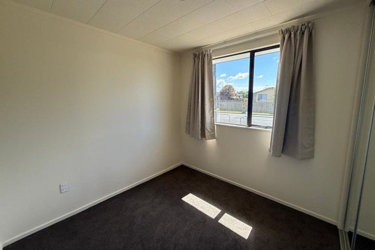 Photo of property in 2/23 Station Road, Takanini, 2112