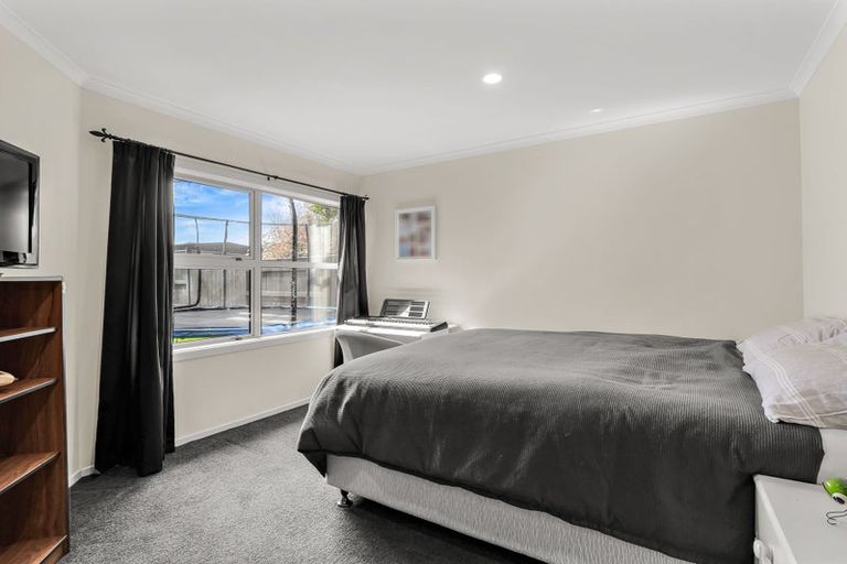Photo of property in 9 Majestic Way, Kelvin Grove, Palmerston North, 4414