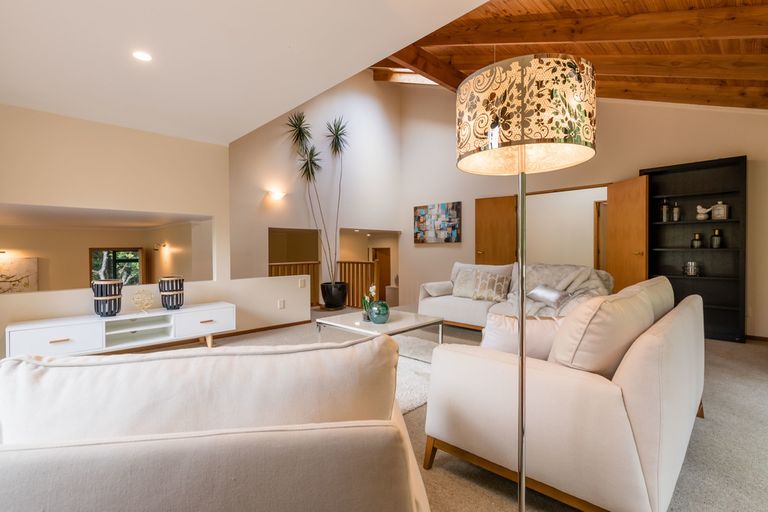 Photo of property in 207c Woodlands Park Road, Titirangi, Auckland, 0604