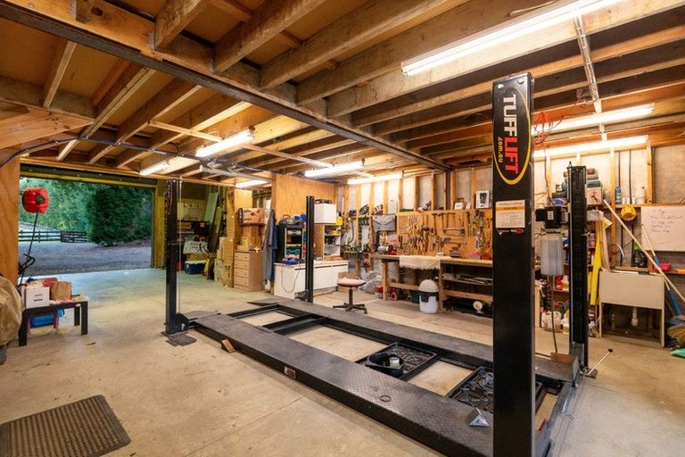 Photo of property in 102 Blackbridge Road, Dairy Flat, Albany, 0794