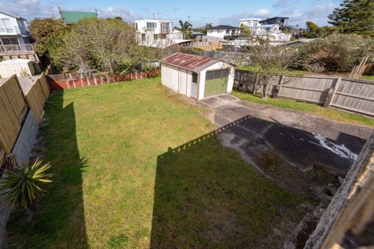 Photo of property in 56 Karewa Parade, Papamoa Beach, Papamoa, 3118