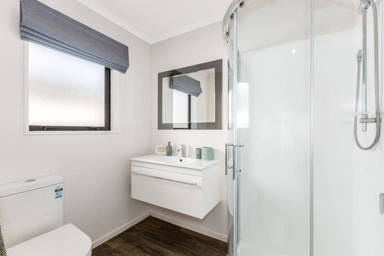 Photo of property in 5 Ihakara Arthur Lane, Aotea, Porirua, 5024