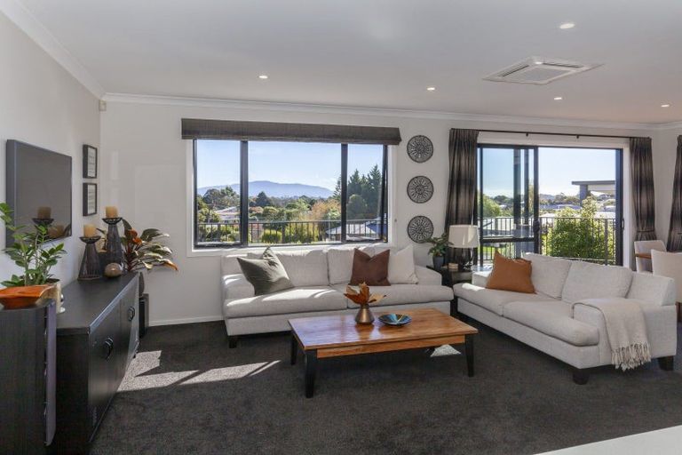 Photo of property in 3 Hihi Place, Waikanae, 5036