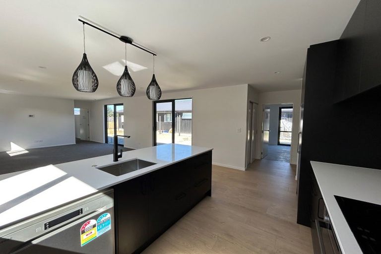 Photo of property in 141 Burdon Loop, Lake Hawea, 9382