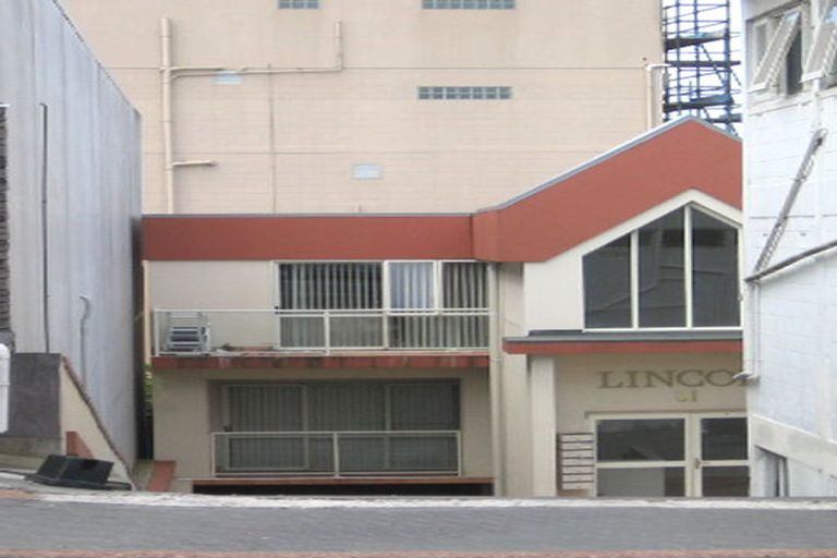 Photo of property in 1/81 Birkenhead Avenue, Birkenhead, Auckland, 0626