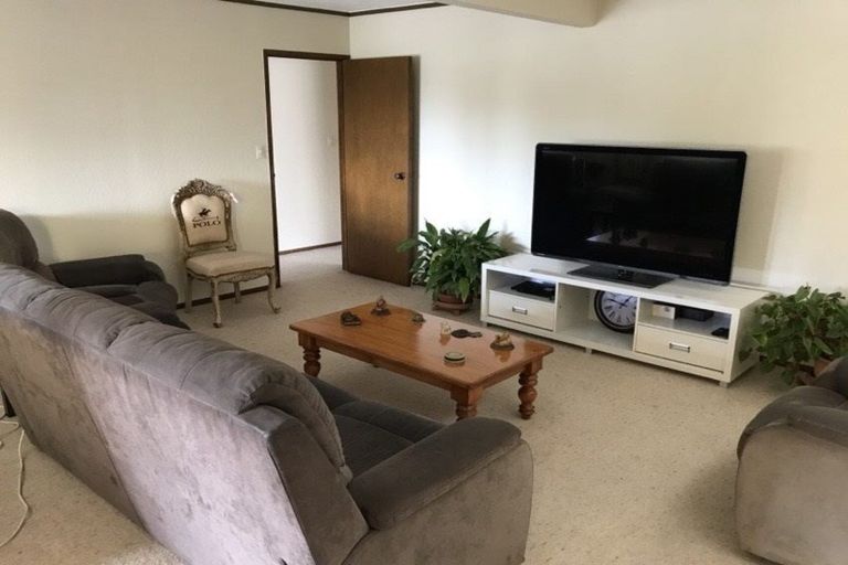 Photo of property in 114a Deep Creek Road, Torbay, Auckland, 0630