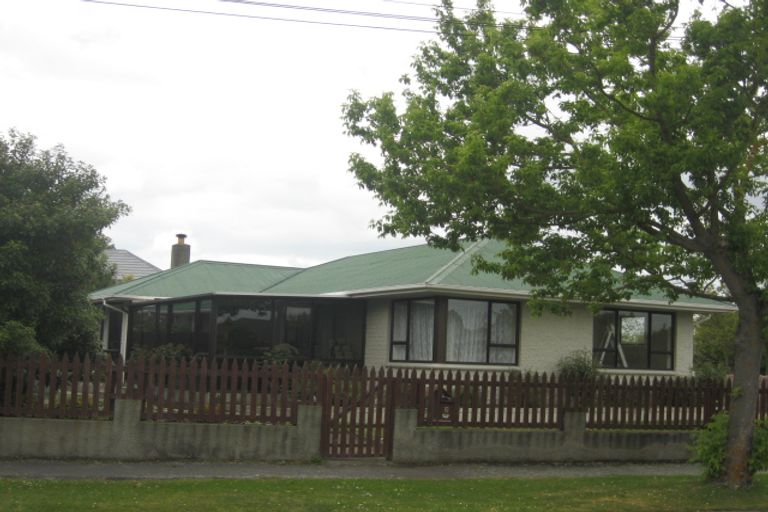 Photo of property in 2 Blossomdale Place, Bishopdale, Christchurch, 8053
