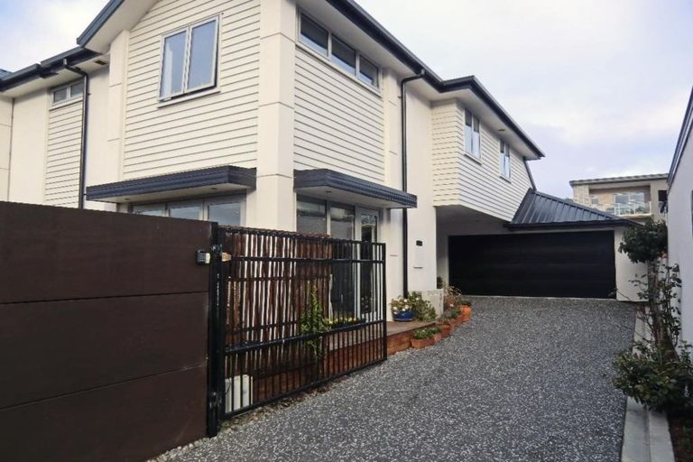 Photo of property in 144a Holly Road, St Albans, Christchurch, 8014