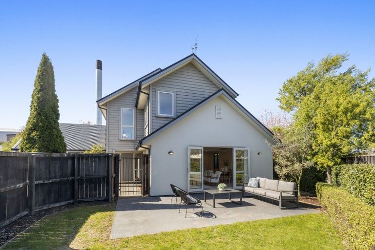 Photo of property in 5 Thomas Cane Lane, Hillmorton, Christchurch, 8024