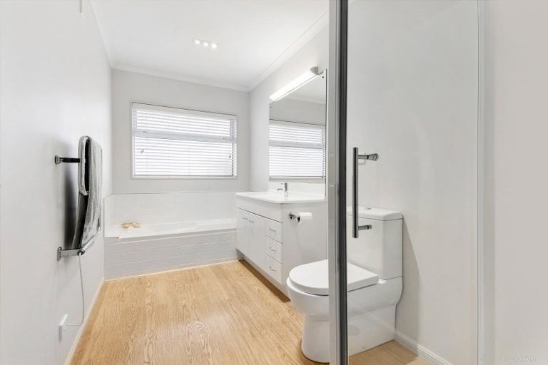 Photo of property in 18a Doment Crescent, Orewa, 0931