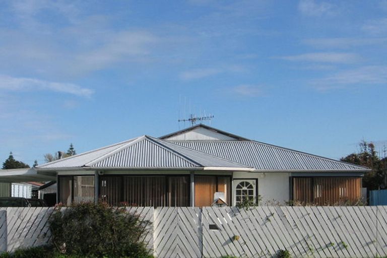 Photo of property in 14 Reeve Street, Levin, 5510