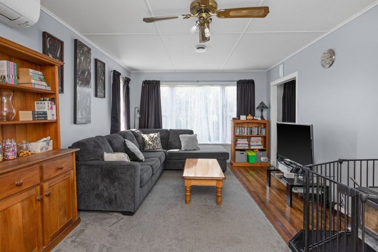 Photo of property in 806 Huia Street, Camberley, Hastings, 4120