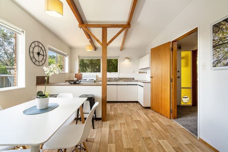 Photo of property in 2/35a Rangatira Road, Beach Haven, Auckland, 0626