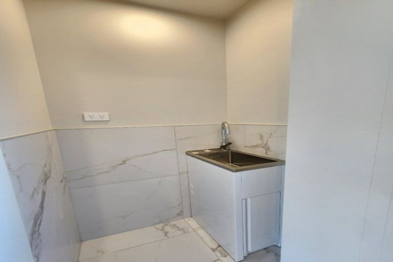 Photo of property in 26a Friesian Drive, Mangere, Auckland, 2022