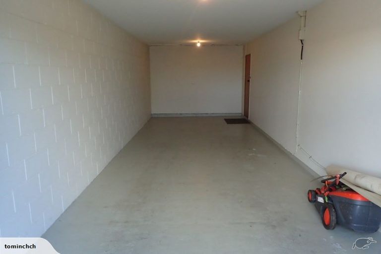 Photo of property in 33b Waimairi Road, Upper Riccarton, Christchurch, 8041