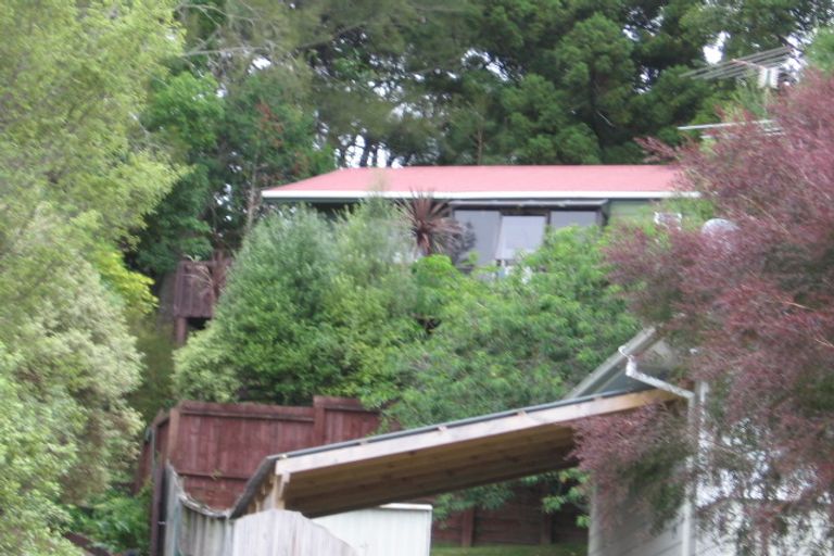 Photo of property in 11 Beaudine Avenue, Glenfield, Auckland, 0629
