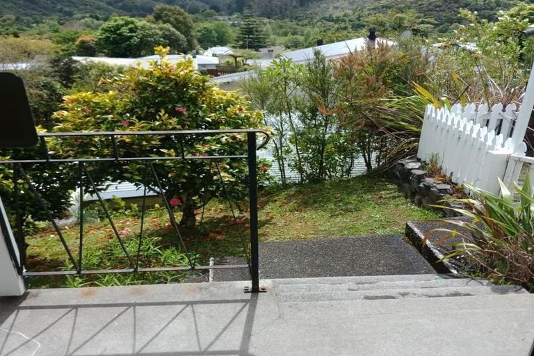 Photo of property in 19a Willis Grove, Wainuiomata, Lower Hutt, 5014