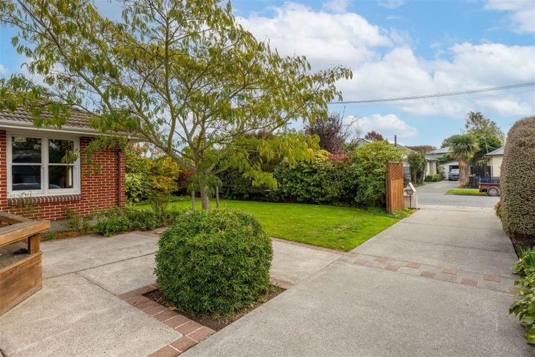 Photo of property in 8 Torquay Place, Bryndwr, Christchurch, 8053