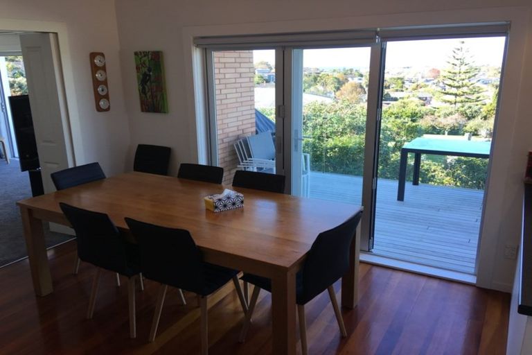 Photo of property in 31a Forrest Hill Road, Milford, Auckland, 0620