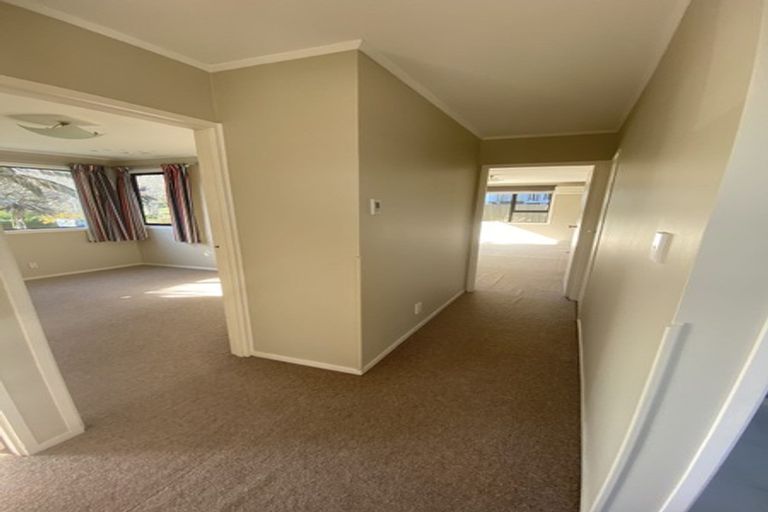 Photo of property in 9 Ransom Smyth Drive, Goodwood Heights, Auckland, 2105
