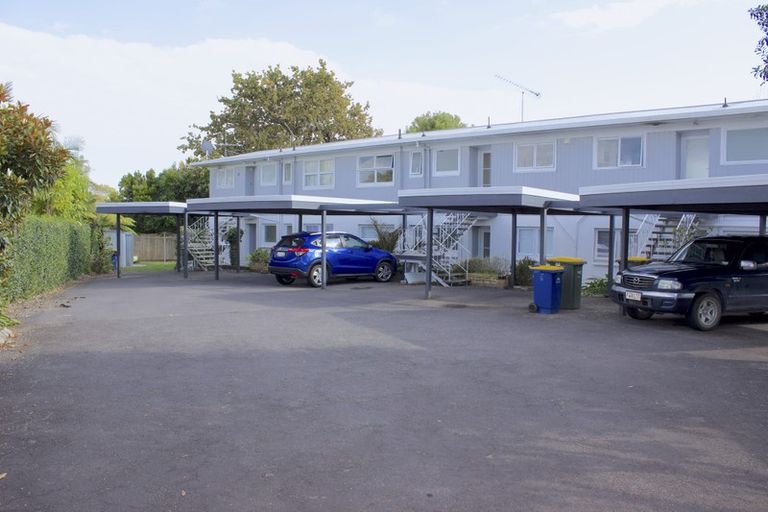 Photo of property in 2/133 Shakespeare Road, Milford, Auckland, 0620