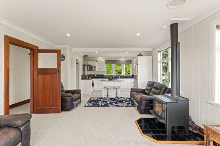 Photo of property in 20 Greenhithe Street, Waihola, Milton, 9073