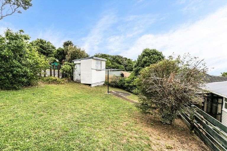 Photo of property in 61 Salford Street, Newlands, Wellington, 6037