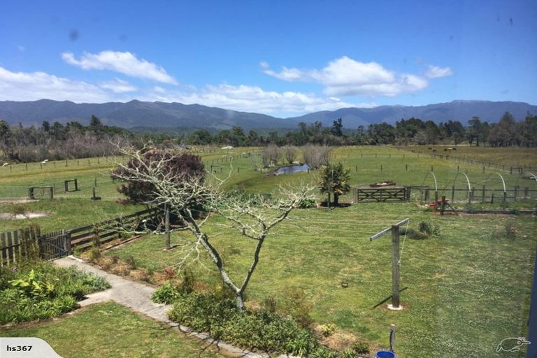 Photo of property in 138 Snodgrass Road, Westport, 7892