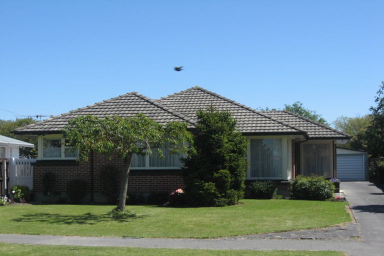 Photo of property in 19 Oldwood Street, Bishopdale, Christchurch, 8053