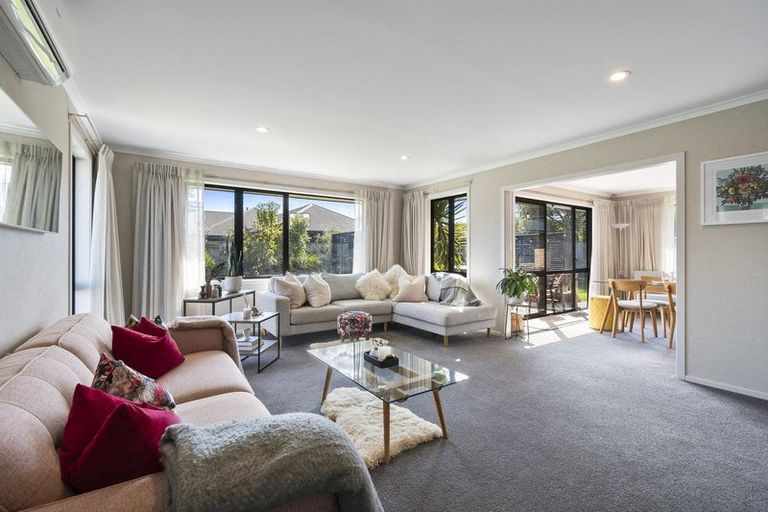 Photo of property in 16 Chestnut Close, Kelvin Grove, Palmerston North, 4414