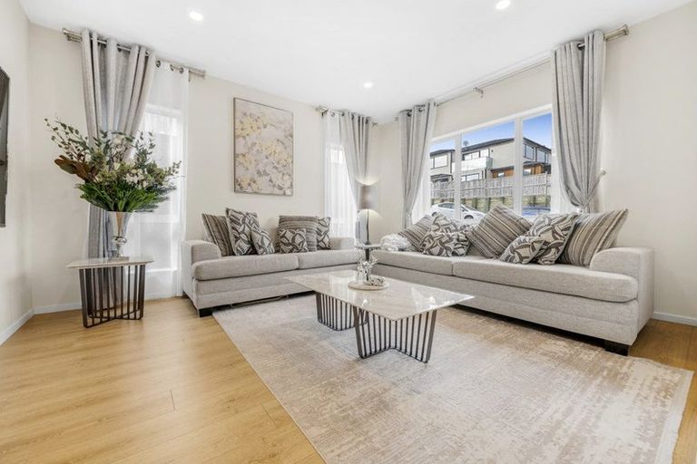 Photo of property in 52 Peihinga Road, Flat Bush, Auckland, 2019