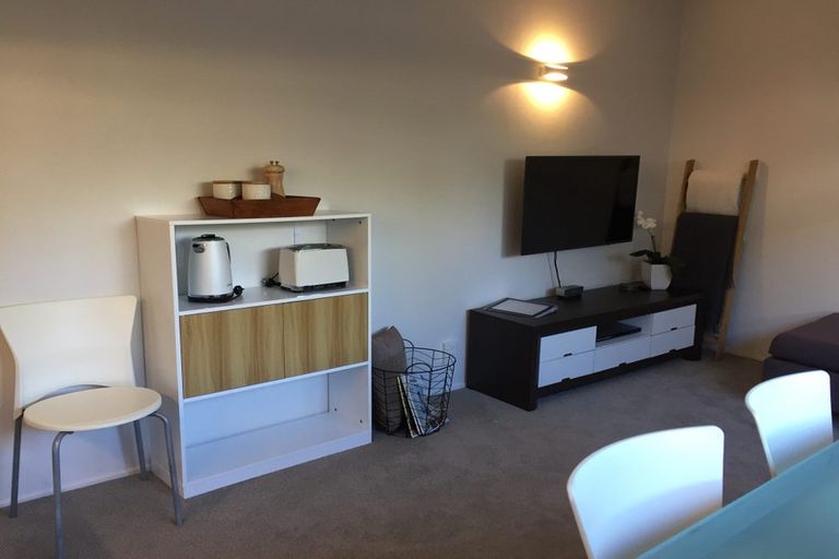 Photo of property in 80 Ngataringa Road, Devonport, Auckland, 0624