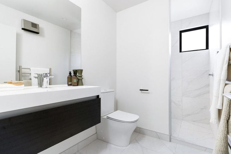 Photo of property in 3/27 Division Street, Riccarton, Christchurch, 8041