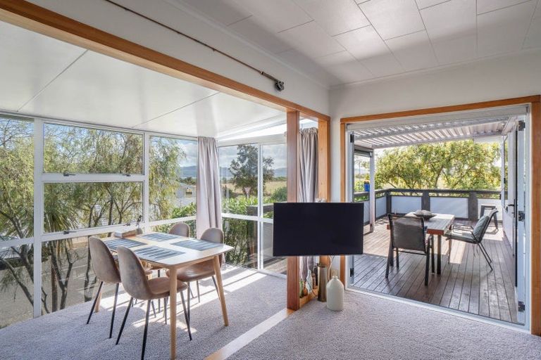 Photo of property in 3 Mahuta Road, Waitahanui, Taupo, 3378