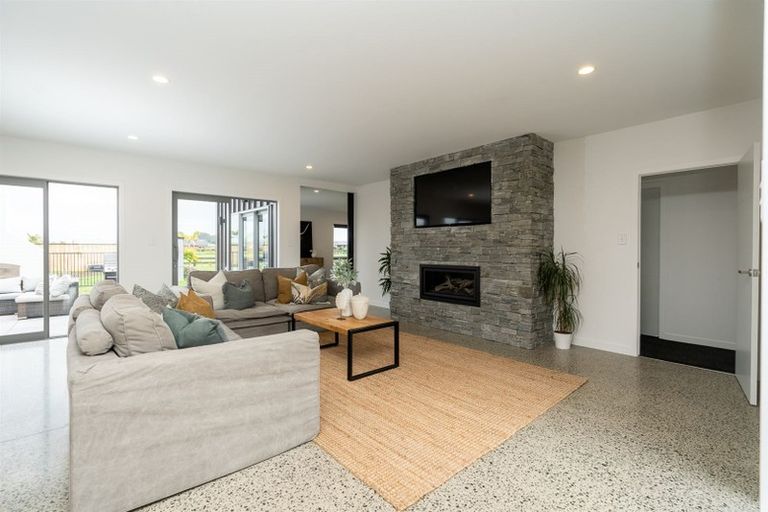 Photo of property in 22 Margot Lane, Matangi, Hamilton, 3283