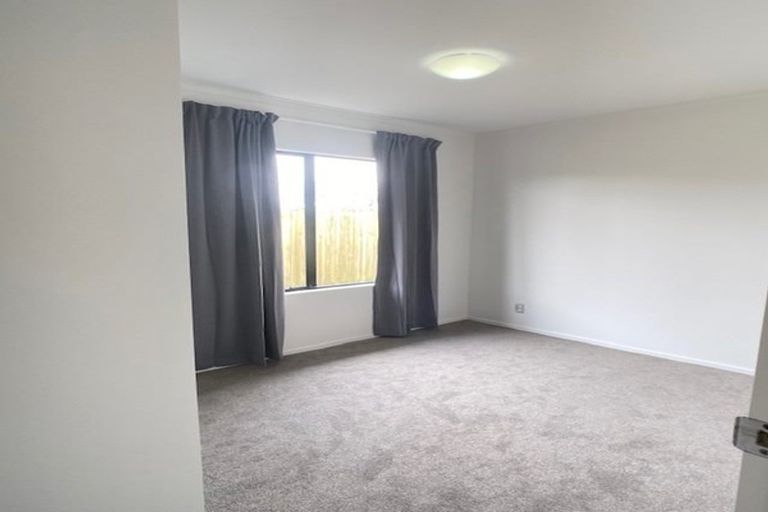 Photo of property in 73 Burswood Drive, Burswood, Auckland, 2013