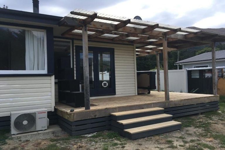 Photo of property in 426 Domain Road, Lake Hawea, Wanaka, 9382