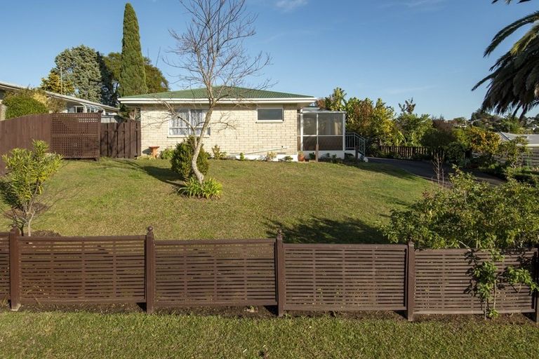 Photo of property in 140 Kingswood Road, Brookfield, Tauranga, 3110