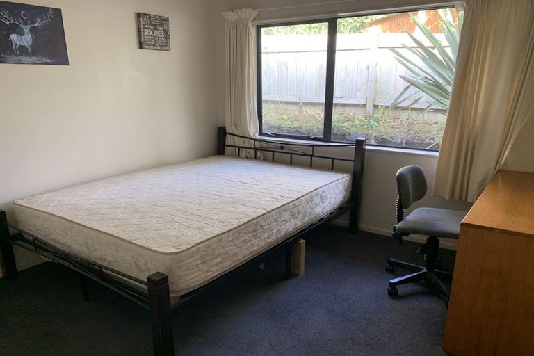 Photo of property in 27 Sample Road, Albany, Auckland, 0632