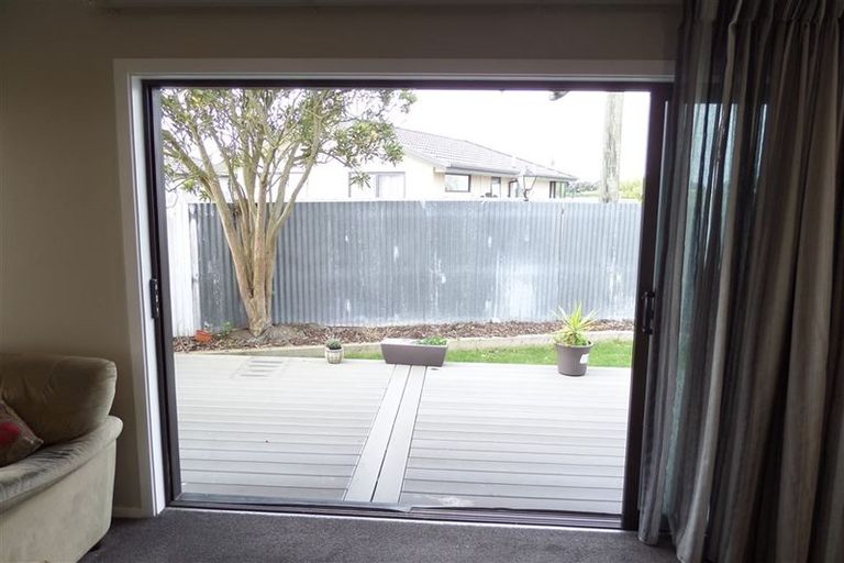 Photo of property in 12 Esk Place, Aranui, Christchurch, 8061