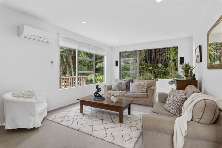 Photo of property in 18 Kahikatea Close, Campbells Bay, Auckland, 0630