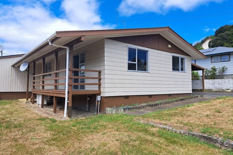 Photo of property in 5 Garnet Grove, Birchville, Upper Hutt, 5018