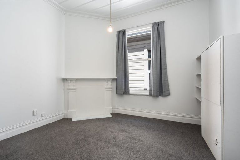 Photo of property in 124 Harbour Terrace, North Dunedin, Dunedin, 9016